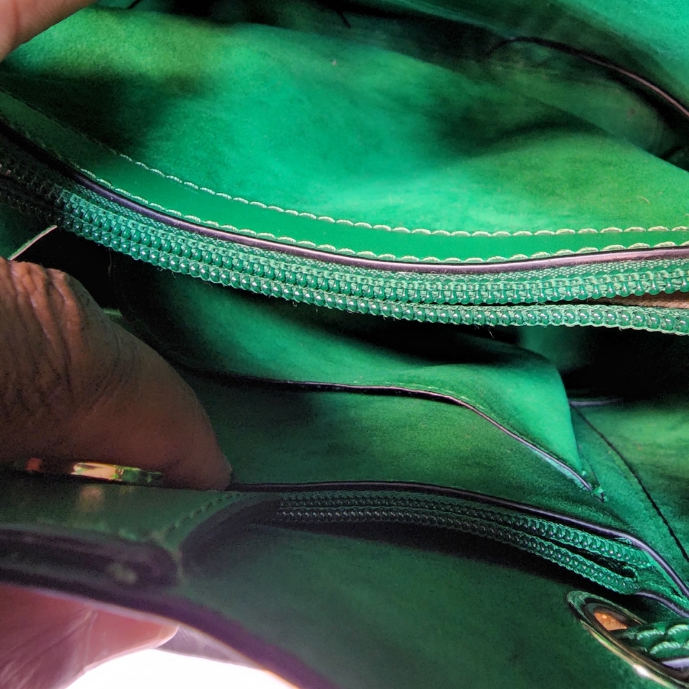 Danier Leather Bucket Bag - Picture 5 of 14